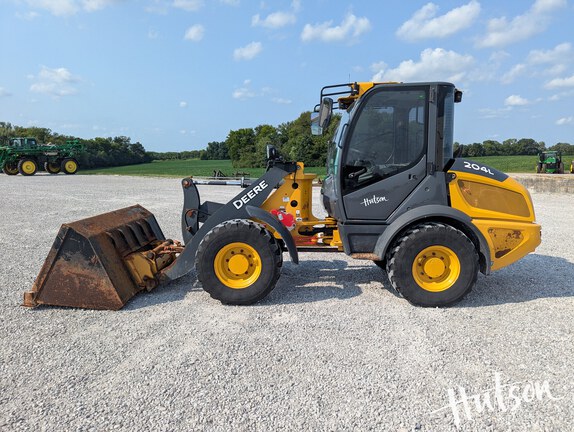 Photo of 2022 John Deere 204L