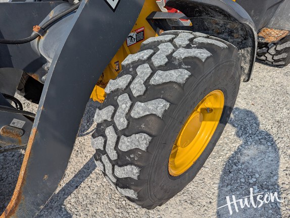 Photo of 2022 John Deere 204L