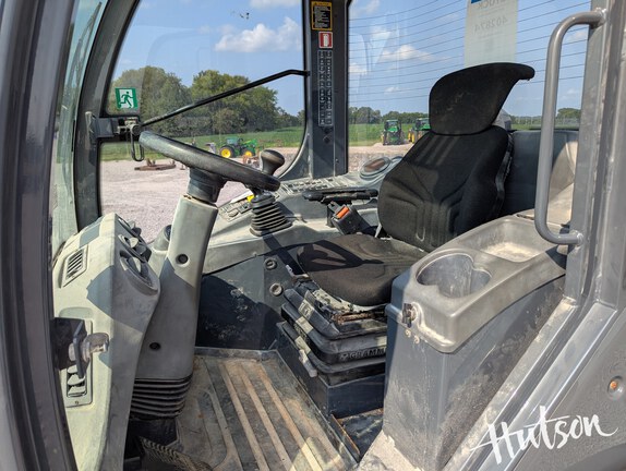 Photo of 2022 John Deere 204L