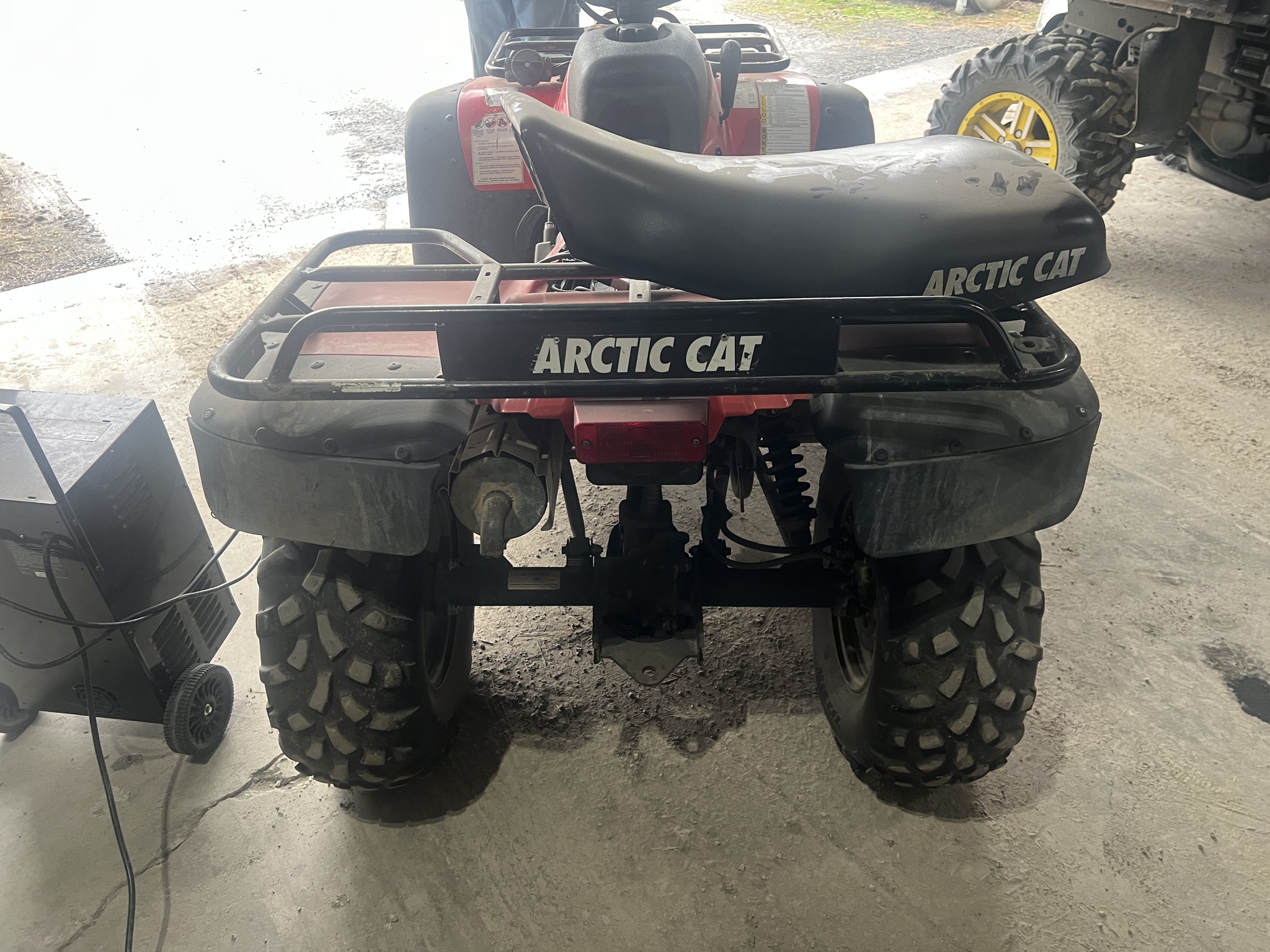 2000 Arctic Cat 500 4x4 Automatic Image 4