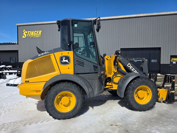 2021 John Deere 324L - Photo4