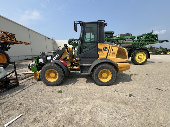 2021 John Deere 324L - Photo8