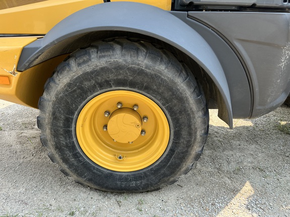 2021 John Deere 324L - Photo15