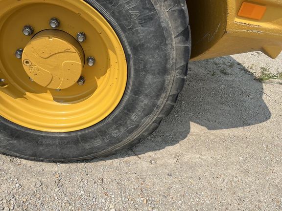 2021 John Deere 324L - Photo19