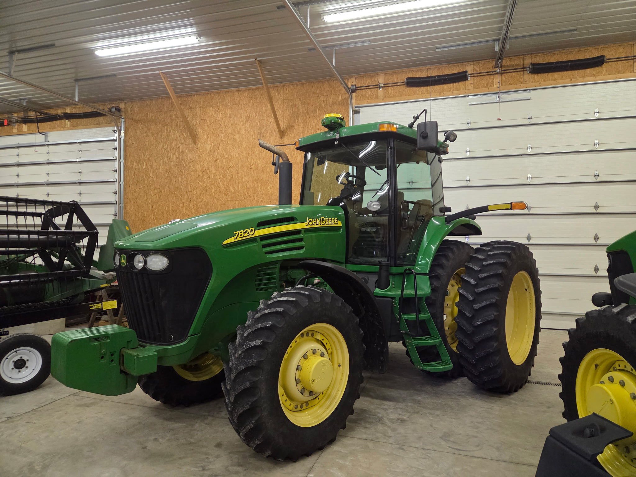 2006 John Deere 7820 Image 1