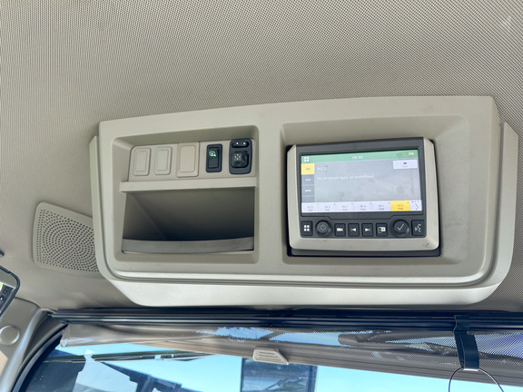 2021 John-Deere 8RT 410