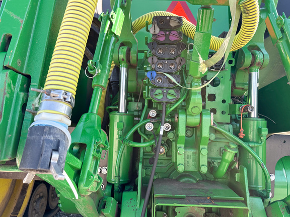 2021 John-Deere 8RT 410