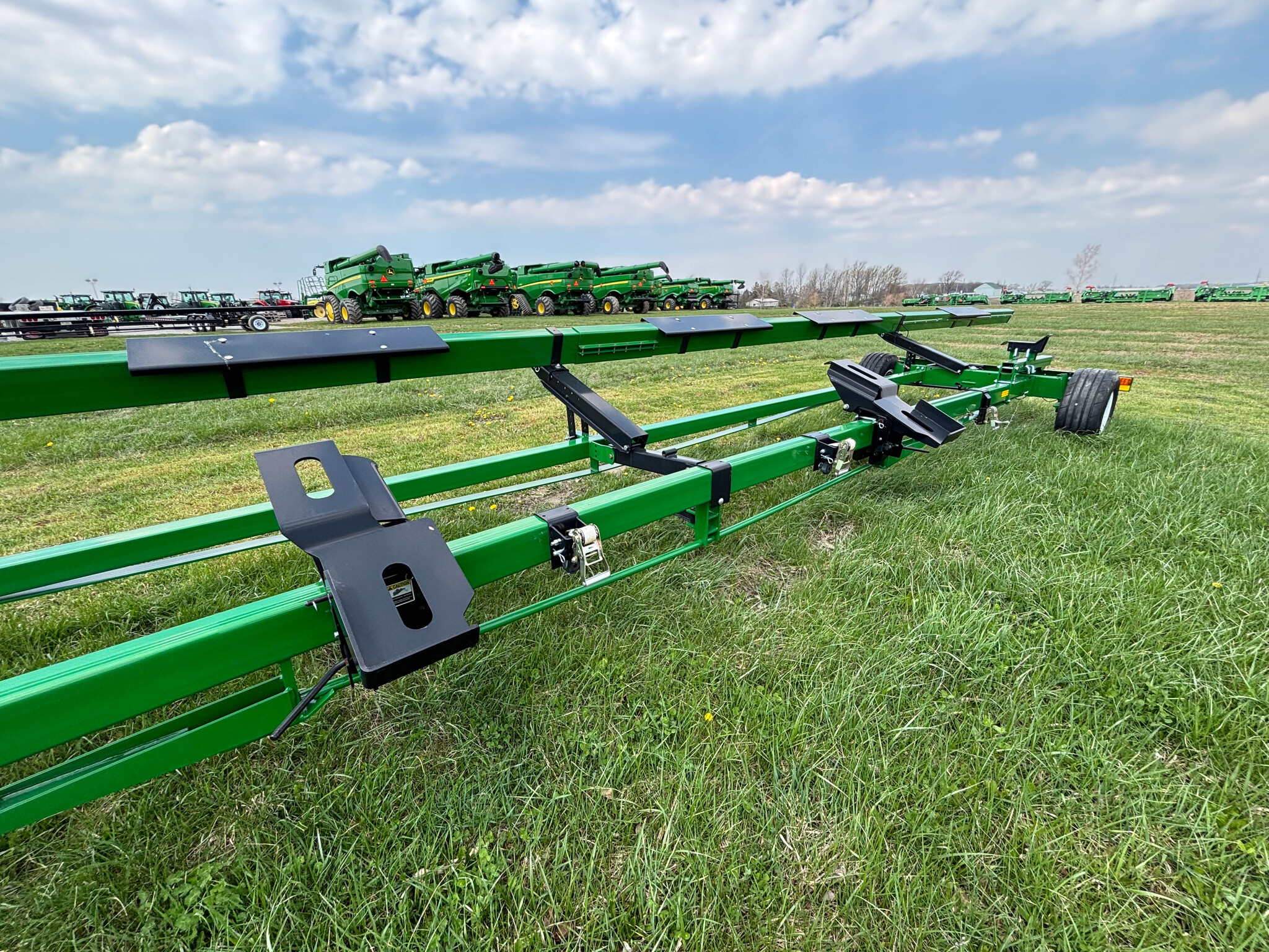 Used -- Unverferth AWS-52 Header carts at Koenig Equipment in Anna, OH - PhotoXL1