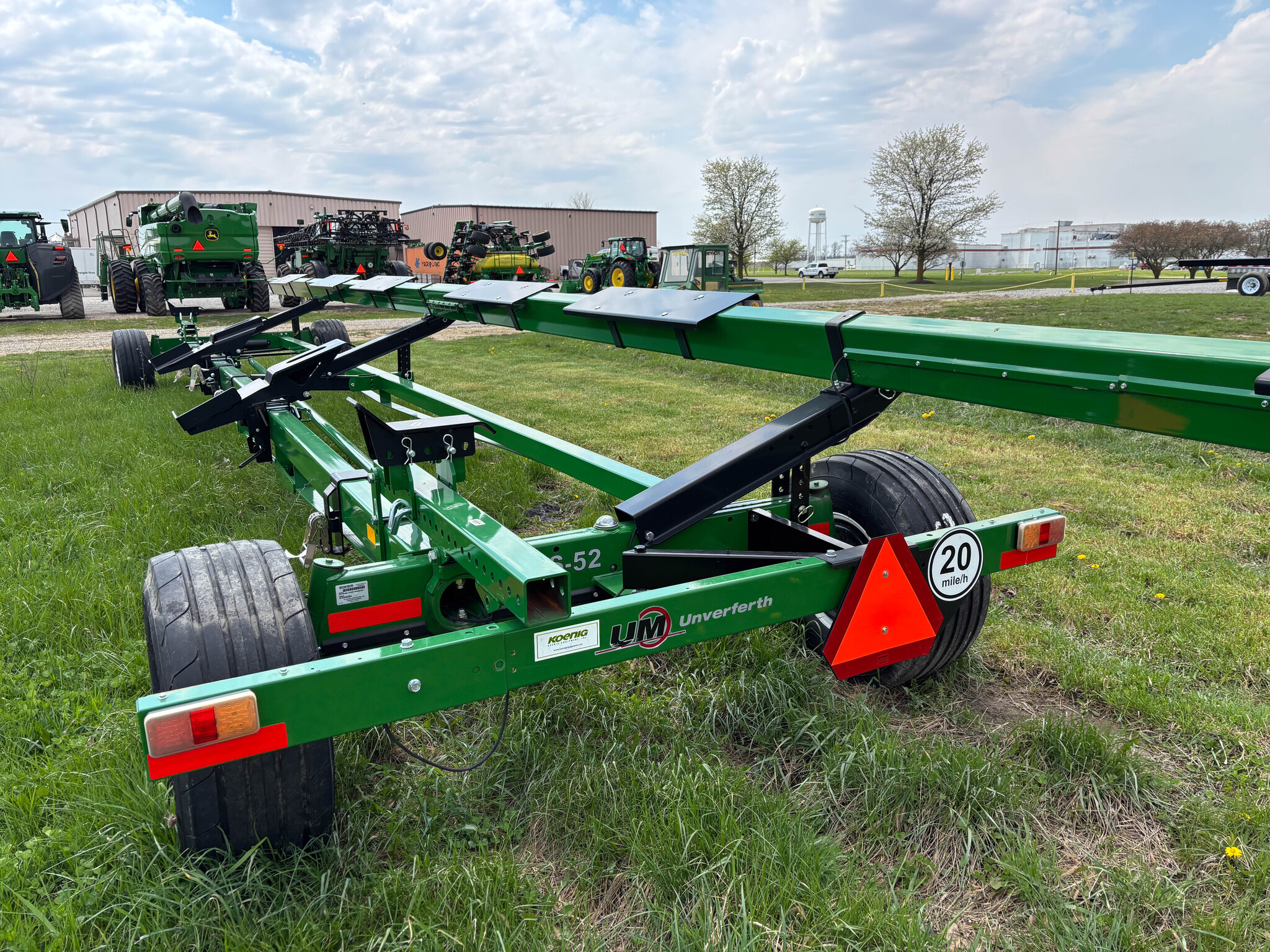 Used -- Unverferth AWS-52 Header carts at Koenig Equipment in Anna, OH - PhotoXL2