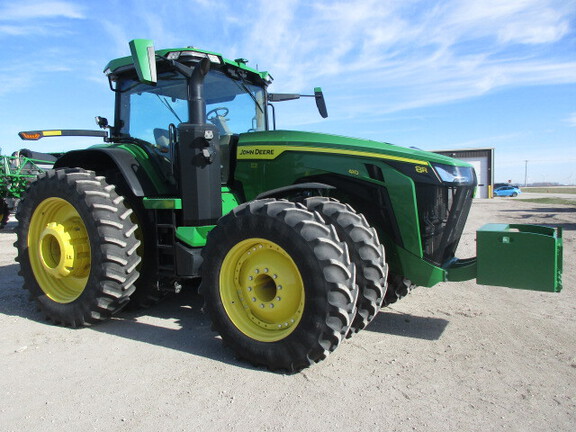 2022 John-Deere 8R 410
