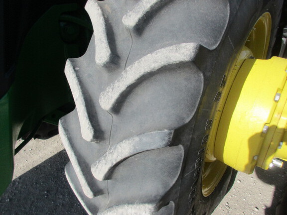2022 John-Deere 8R 410