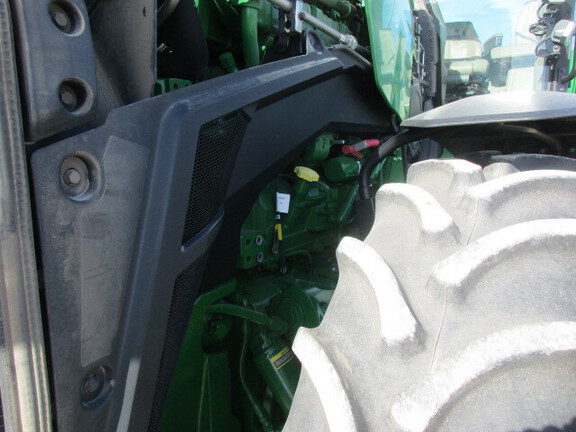 2022 John-Deere 8R 410