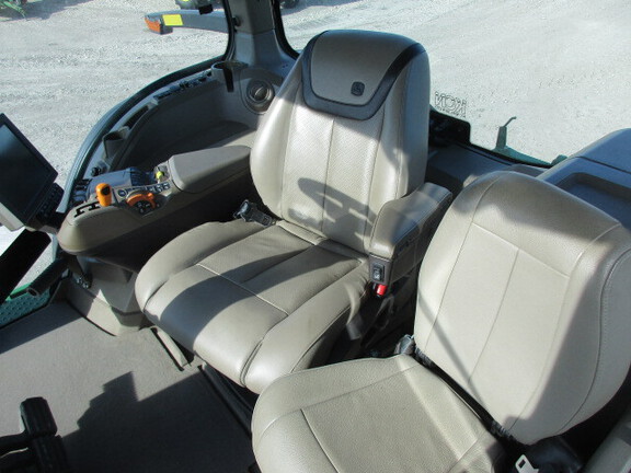 2022 John-Deere 8R 410