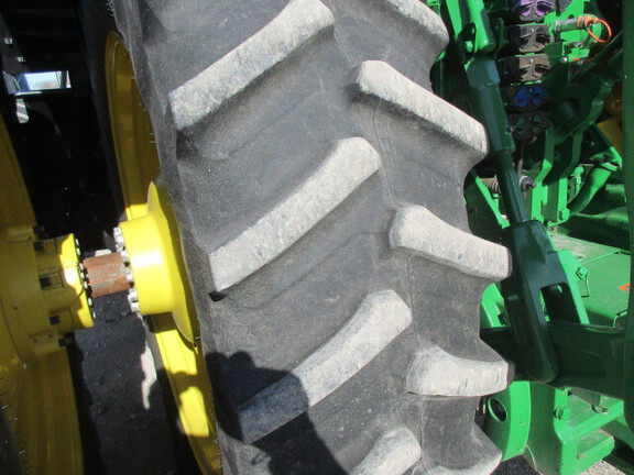 2022 John-Deere 8R 410