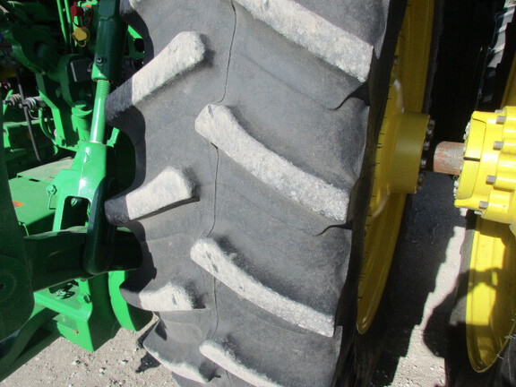 2022 John-Deere 8R 410