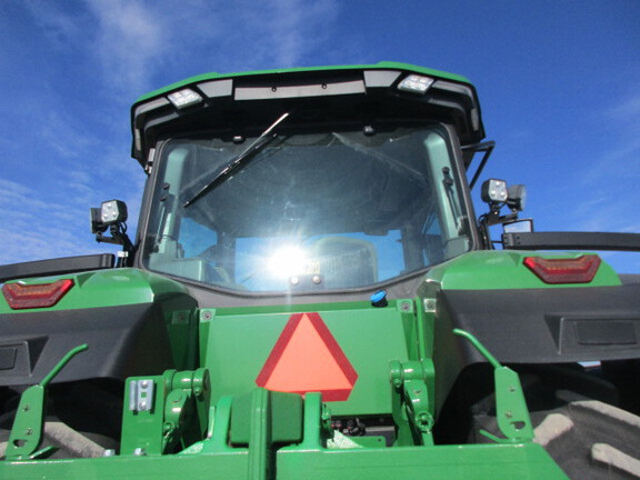 2022 John-Deere 8R 410