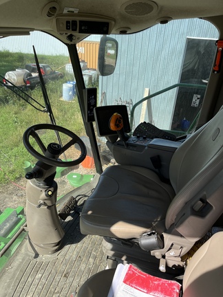 Used 2017 John Deere S680 Combines at Horizon Ag & Turf in Lloydminster, AB - Photo9