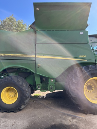 Used 2017 John Deere S680 Combines at Horizon Ag & Turf in Lloydminster, AB - Photo26