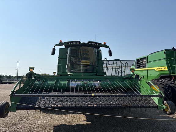 Used 2017 John Deere S680 Combines at Horizon Ag & Turf in Lloydminster, AB - Photo2