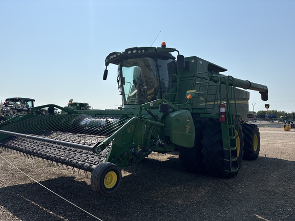 Used 2017 John Deere S680 Combines at Horizon Ag & Turf in Lloydminster, AB - Photo3