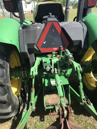 2017 John Deere 5055E-4
