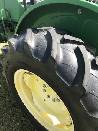 2017 John Deere 5055E-7