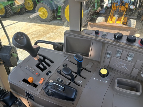2011 John Deere 6330