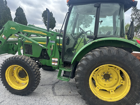 Used 2005 John Deere 5420 Utility Tractors at Koenig Equipment in Tipp City, OH - Photo10