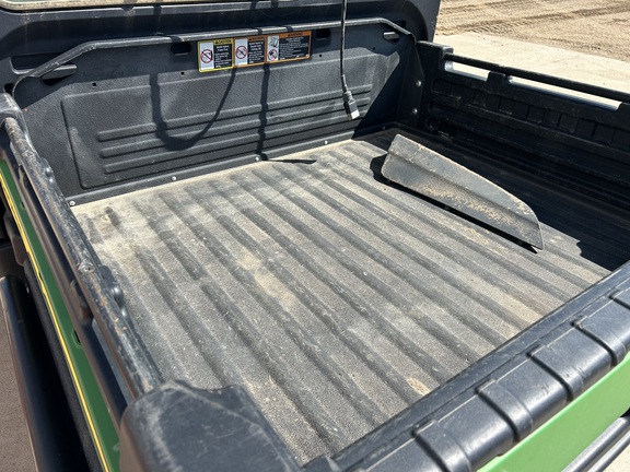 2023 John Deere XUV 835R - Photo13
