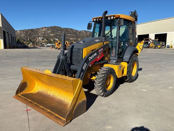 Photo of a 2023 John Deere 320P