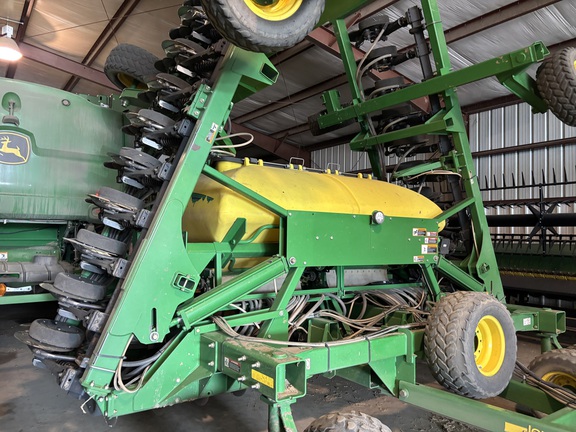 2010 John Deere 1990 - Photo1