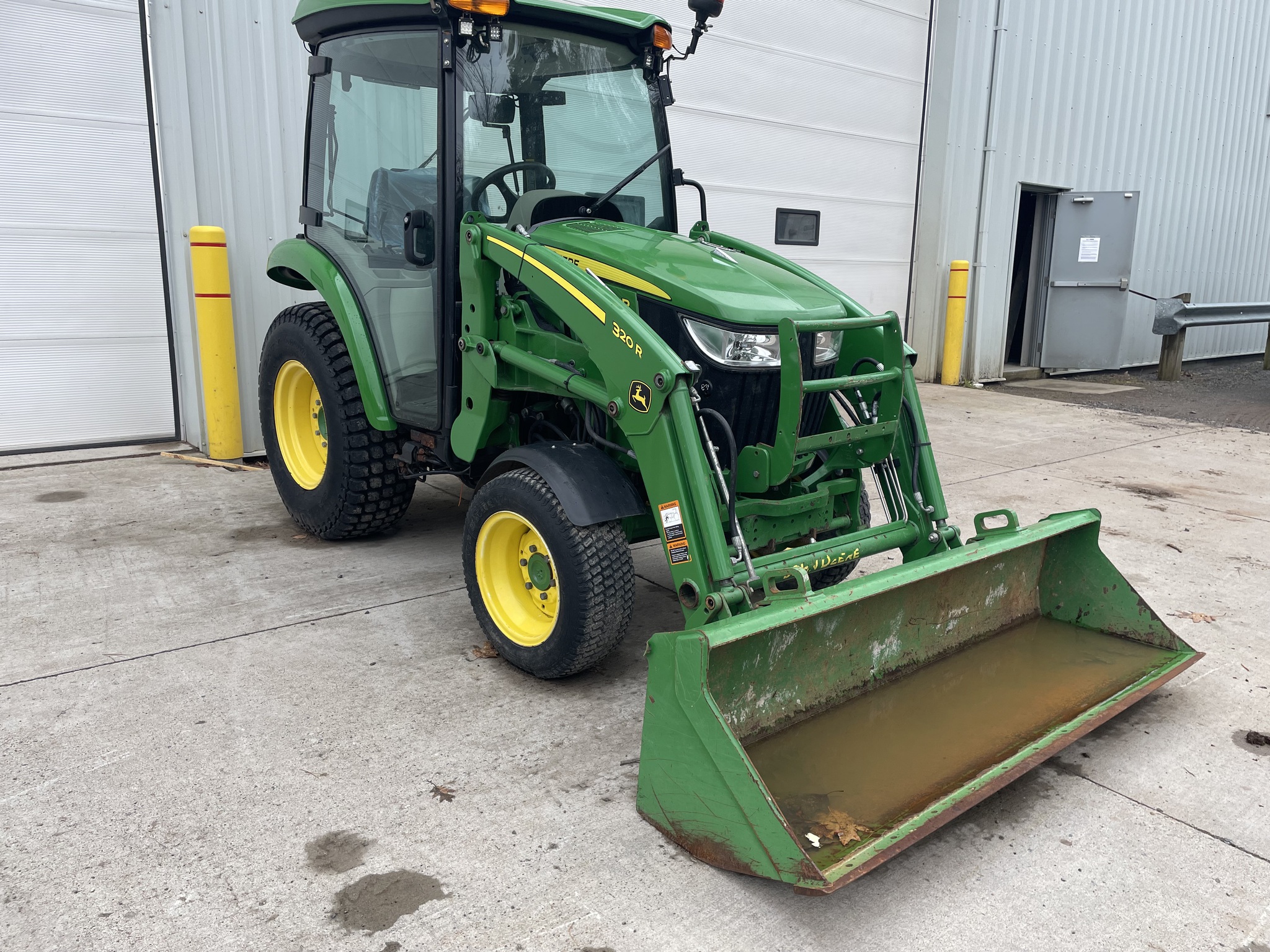 2022 John Deere 3039R Image 5
