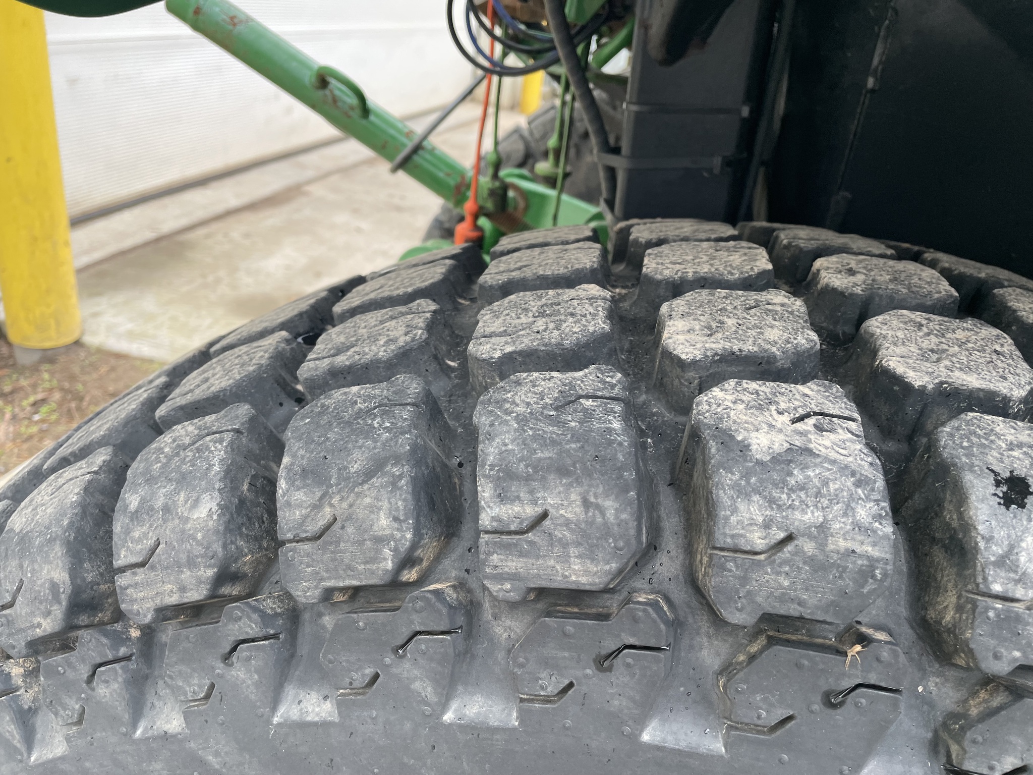 2022 John Deere 3039R Image 15