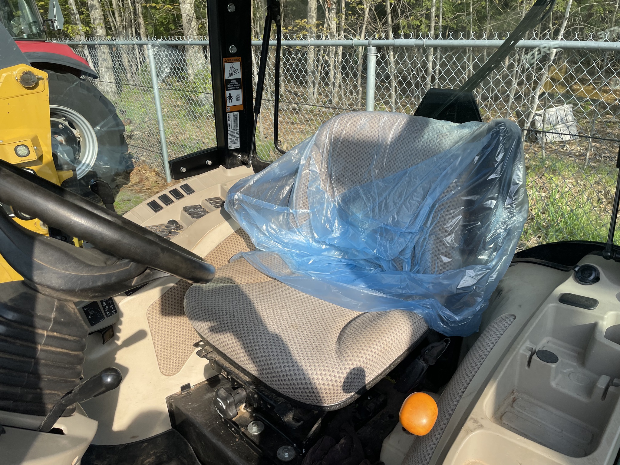2022 John Deere 3039R Image 29
