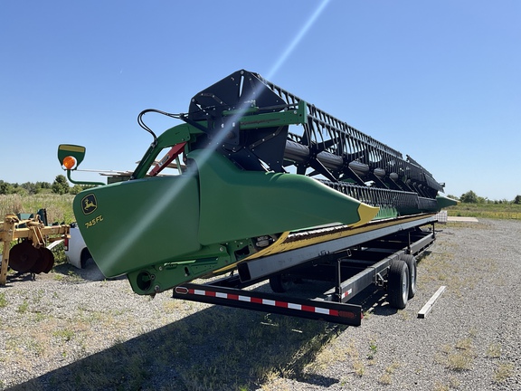 Photo of 2019 John Deere 745FD