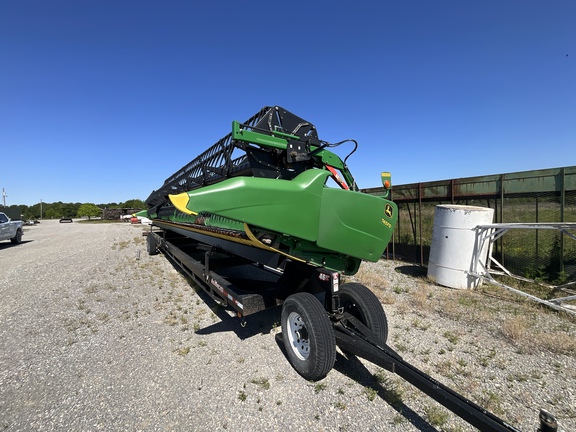 Photo of 2019 John Deere 745FD