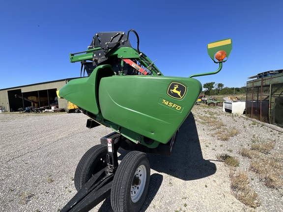 Photo of 2019 John Deere 745FD