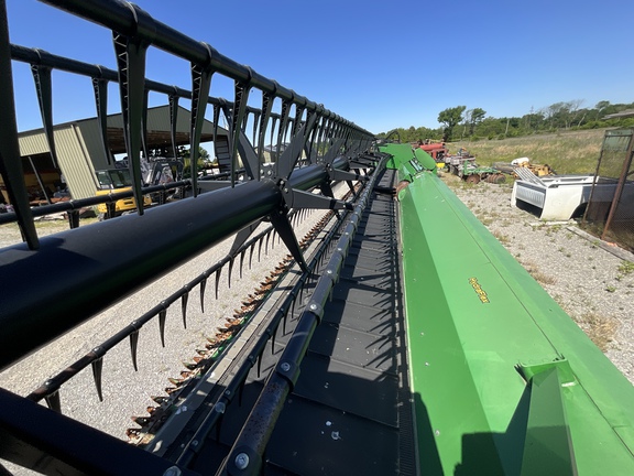 Photo of 2019 John Deere 745FD