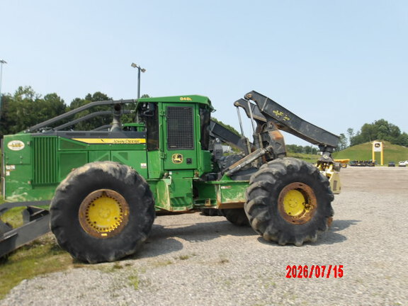 Photo of a 2017 John Deere 848L