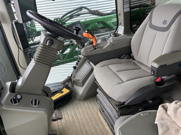 Photo of 2023 John Deere 410R