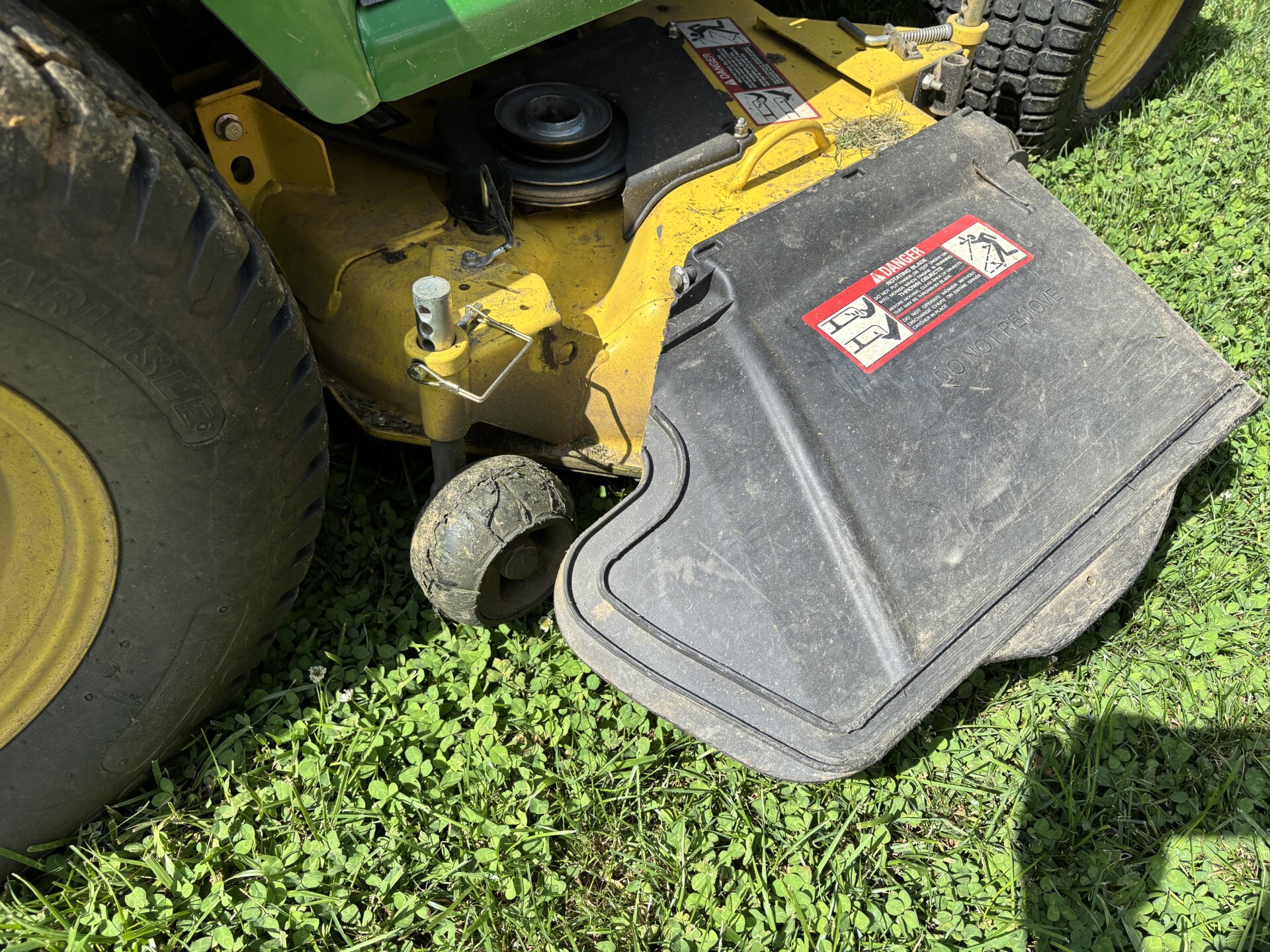 Used 2011 John Deere X740 Lawn & Garden Tractors at Koenig Equipment in Germantown, OH - PhotoXL11