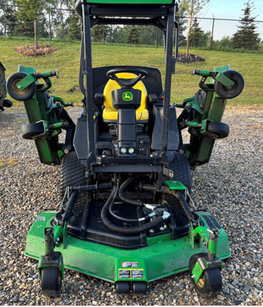 2016 John Deere 1600