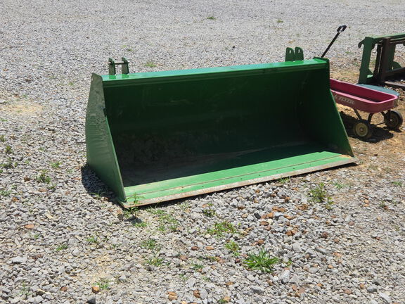 2022 John Deere 5075E