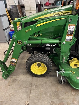 Photo of 2024 John Deere 1025R