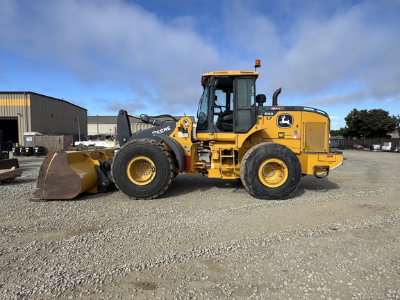 Photo of 2023 John Deere 644 P