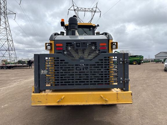 2020 John Deere 744L