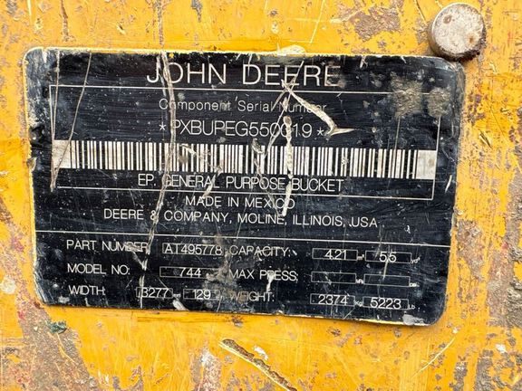 2020 John Deere 744L