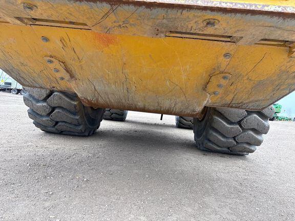 2020 John Deere 744L