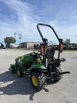 John-Deere 1025R