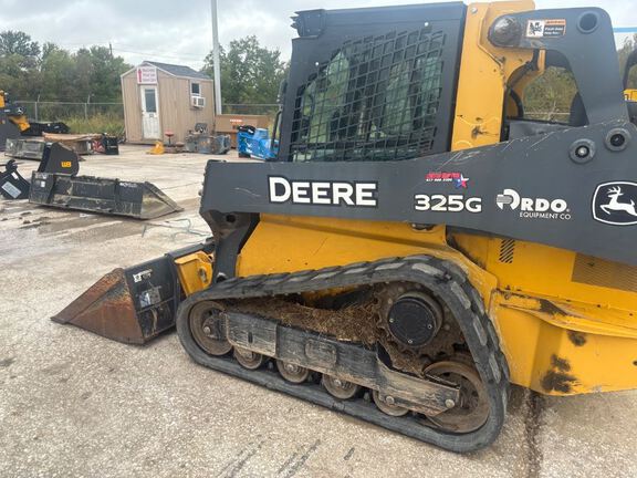 2019 John Deere 325G